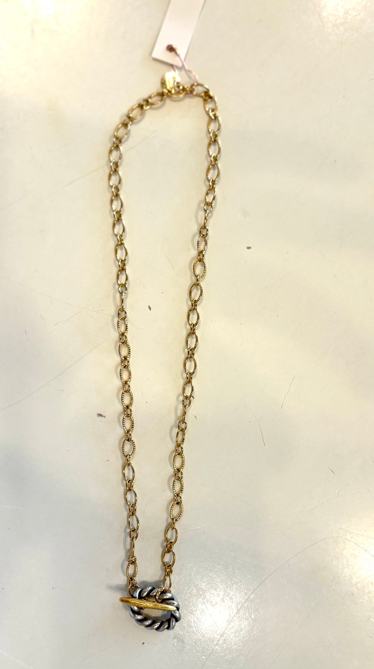MILTON NECKLACE