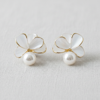 FRESHWATER PEARL STUDS