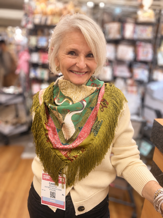 SWAN FRINGE SCARF