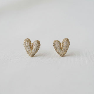 CHARMING HEART STUDS