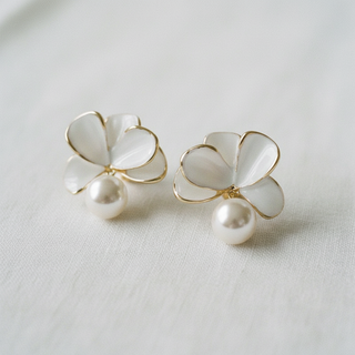 FRESHWATER PEARL STUDS