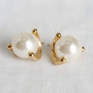 GLASS PEARL STUDS