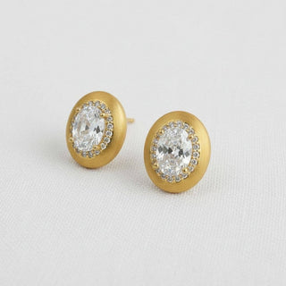 CHIC VINTAGE STUDS